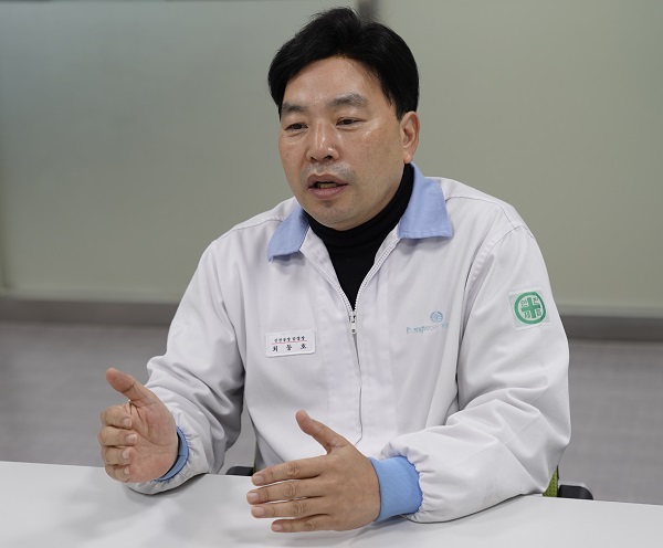 [인터뷰] 최동호 동원F&B 진천공장장 김치 양념속 넣는 설비 개발 중, 내년 상용화 목표