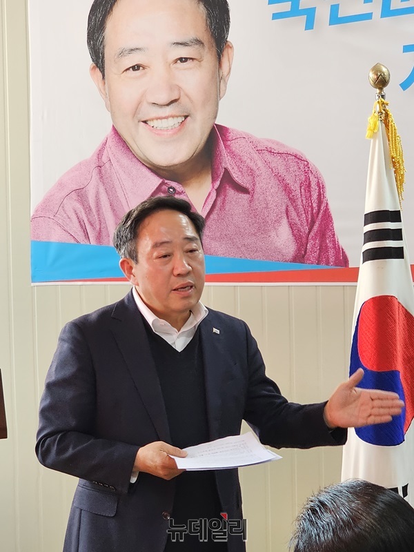 “홍성·예산 선거, ‘익숙함’과 ‘설렘’의 대결”