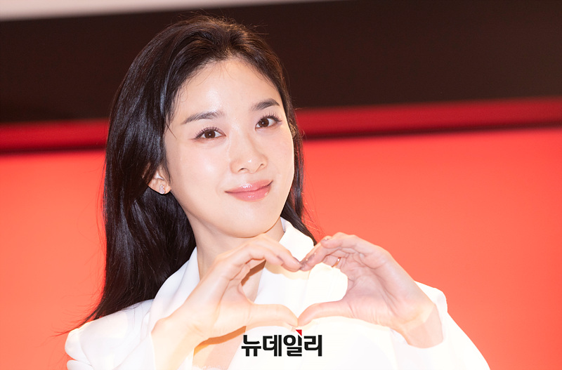 [포토] 이청아, 청아한 하트