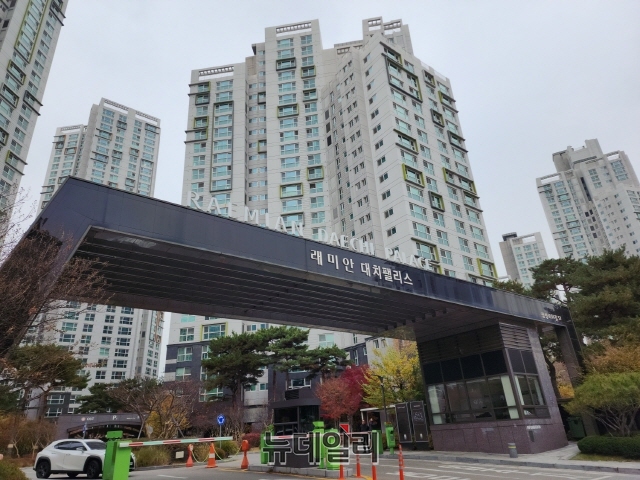 래미안대치팰리스 - 대치·목동맘, 라이딩에 몸은 고되도 … 집값 매년 1억씩 올랐다