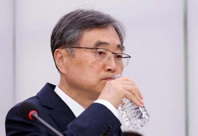 조현 외교장관, 한일 회담 수행 않고 워싱턴行 … 한미 회담 변수 발생했나