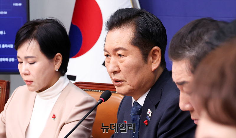 秋 영장 압박하는 민주당 … "영장 기각되면 화살은 조희대 사법부에" 경고