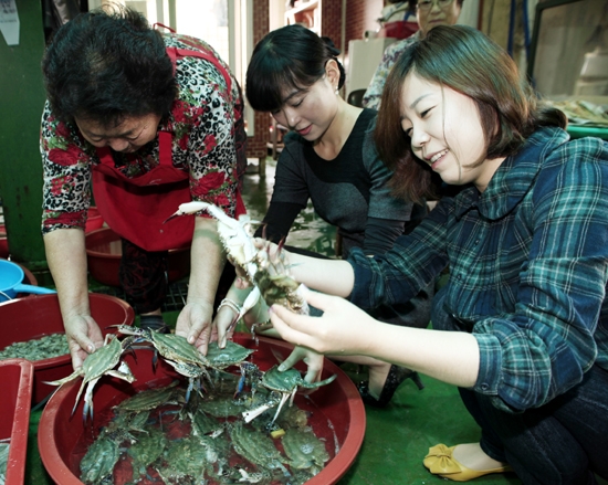[광주]진도 앞바다 꽃게 풍년