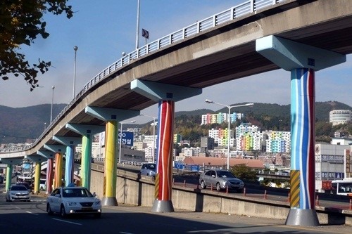 [부산경남]부산 동구 이미지 10색 활용 `역동하는‘행복마을 표현