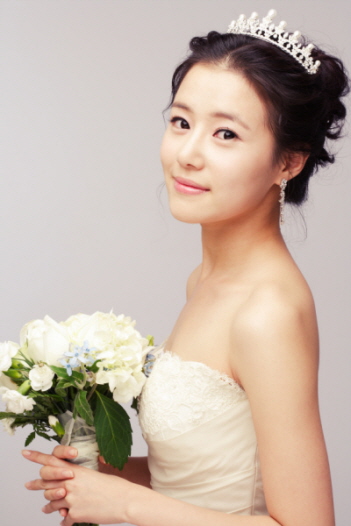 어개인 한걸음 뮤비 출연..김희정 청순미 작살!