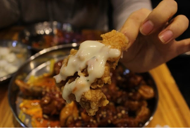 소자본창업 열풍 꿀보치킨, 가맹본부 선택이 치킨 맥주 성공의 절반 좌우