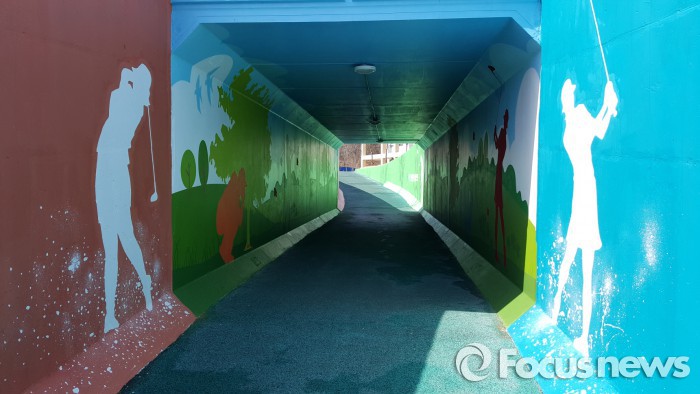 그림 속으로 몰입…의령친환경골프장 굴다리 벽화 새 단장