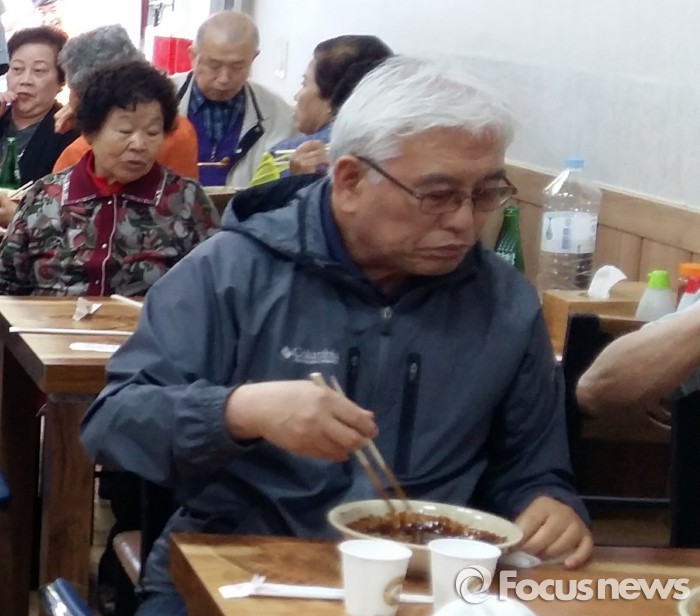 [포토] “짜장면 많이 드시고 건강하세요!”