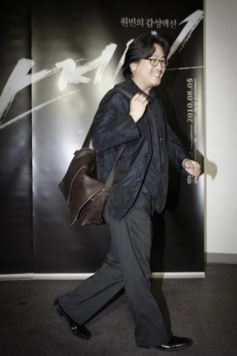 영화 ‘아저씨’에 반한 박찬욱 감독 “마지막 액션장면은 대한민국 영화사에 남을만하다”