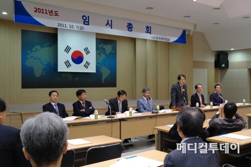 제약업계 제약 산업 규모만 줄이려는 모습 지양해야