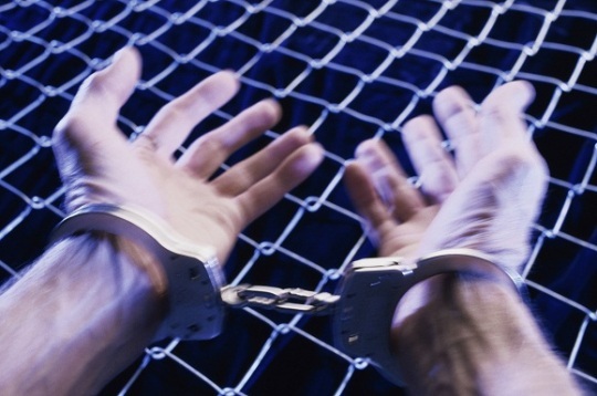 美 억울한 옥살이 청년, 10년 만에 결백입증 ‘매일100달러씩 물어내’
