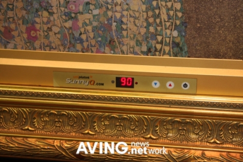유니플라텍, 명화와 난로 하나로