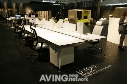 [ORGATEC 2010으로 보는 사무가구 시리즈] ② 뉴러스, 화이트 컬러 사무가구 소개