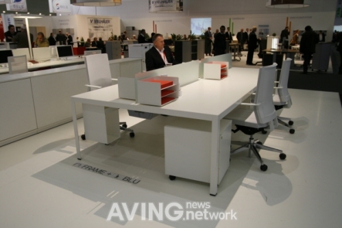 [ORGATEC 2010] SINETICA, 화이트 컬러 사무가구 전시