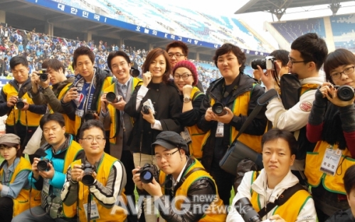 삼성NX100, 한효주와 스포츠 사진기자 체험 이벤트 성황리에 종료