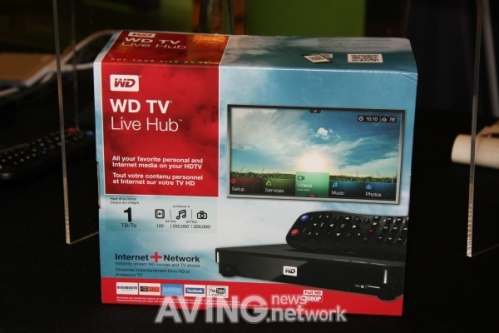 [CES2011] 웨스턴디지털, 인터넷과 네트워크 결합한 셋톱박스 WD TV 라이브 허브 전시