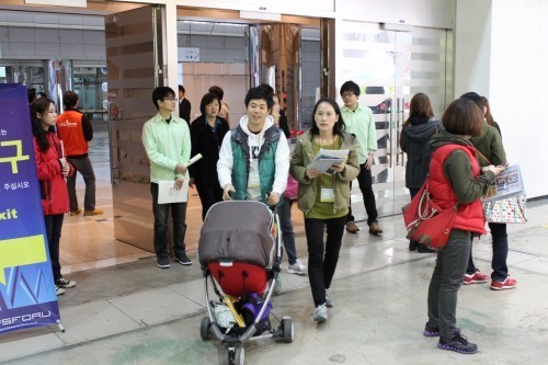 [에듀케어 &amp; 키즈페어 현장] 아빠와 함께 유아교육전에 왔어요..