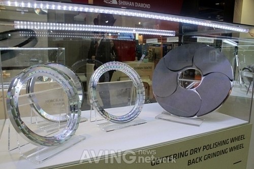 [LED Korea 2014] 신한다이아몬드공업, 우수한 표면 조도 제공 BGW 소개해