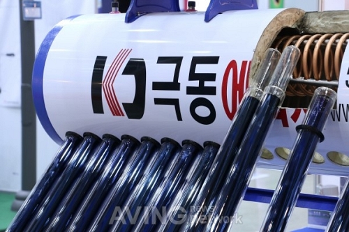 [국제그린에너지엑스포] 기존보일러와 태양열보일러를 동시에, 극동에너지