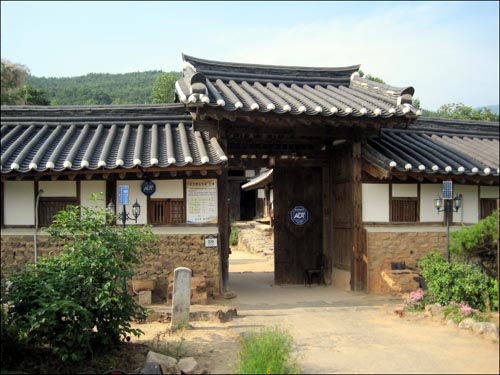ADT캡스, 전남 구례 운조루에 무료 보안 서비스 제공