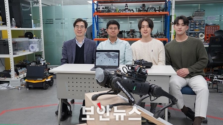 드림워커, 안 보고도 계단을 성큼성큼 걷다