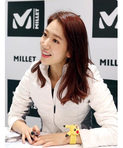 밀레, 전속 모델 박신혜… 롯데百 본점서 팬 사인회 성료