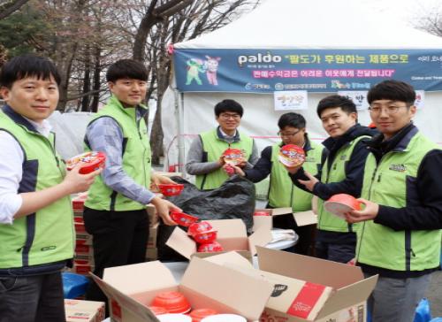 팔도, 푸드마켓 통해 라면 2만개 기부… 봉사활동 진행