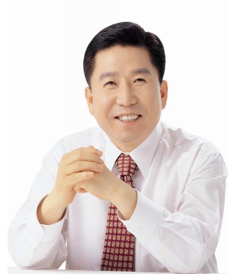 무등산 국립공원 도원명품마을 운영위원회, 구충곤 화순군수 고발