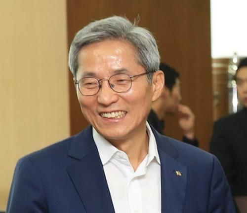 공인회계사에서 KB사령탑까지…KB 위상 회복한 윤종규 회장