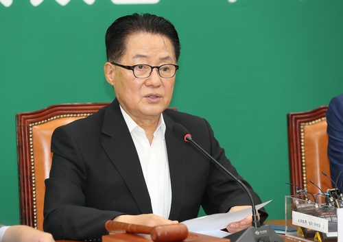 박지원, 박 대통령, 휴가 복귀시 국민 선물로 우 수석 해임하라