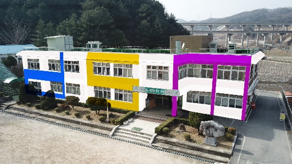 강원교육희망재단, 작은학교 춘천 동산중학교 외벽 도색