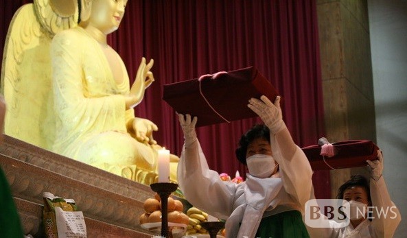 서울 불광사 승보공양 법회...스님들에게 전하는 감사의 마음