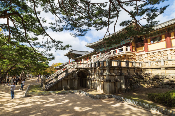 김선권 여행작가 경주 불국사... 전통 내진설계의 석가탑‧다보탑, 조상의 지혜 담겨