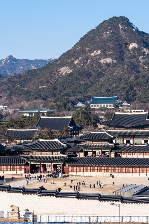 김선권 여행작가 자연 풍경 그대로 활용한 경복궁…품계석은 엄격한 신분 차이 나타내