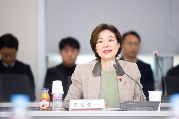 [포토뉴스]조성경 차관, 중이온가속기연구소 현장 방문