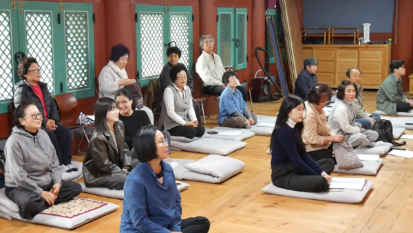 남해 용문사-청곡문화장학재단, 모범대학생 장학금 전달