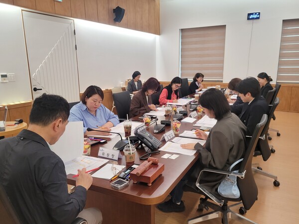충북도, 도청 본관 복합문화공간 명칭 그림책정원 1937 선정