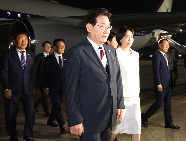 이 대통령 "한반도 평화공존 정책 흔들림없이 추진…북 호응 기대"