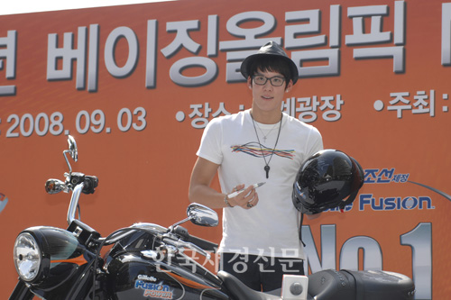 [포토] 마린보이 박태환, 베이징 올림픽 No.1 대상 시상