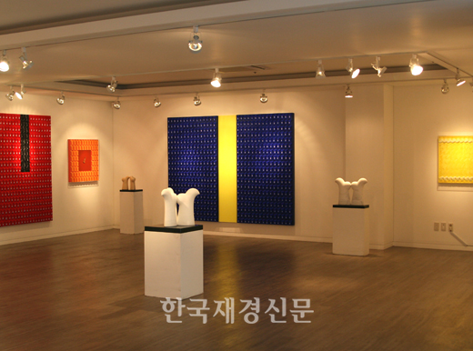 이브자리, 송년모임 위해 이브갤러리 무료 대관