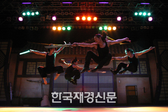 전용극장 3주년 기념, 점프의 재미있는 기록들