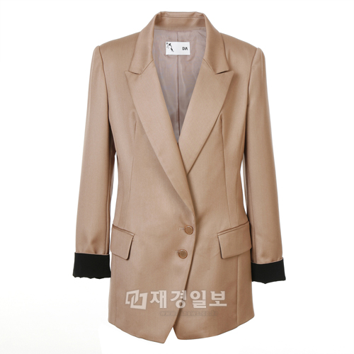 가을 패션 디아(DIA) 매장에서 완성하라!