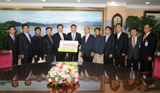 순천고 제33회 동창회 사랑의 쌀 기탁