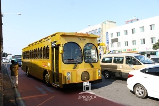 제주황금버스, 제주의 관광명물로 자리매김되나
