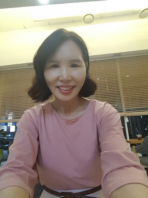[기자탐방] 엄지헤어뷰 이찬엽 원장, 두피 노화가 얼굴 피부를 처지게 한다!