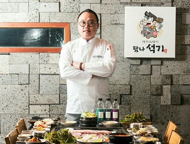 경기 화성의 제주 흑돼지 전문 맛집 ‘탐나석기’ 신재현 대표, 전국적 가맹 확장으로 제2의 도약