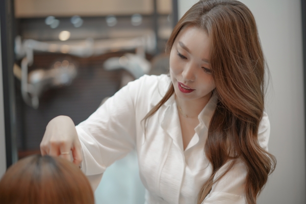 광주 헤어샵 살롱드HY 세아 원장, 개개인에게 맞는 머리로 고객님 마음을 한 번 더 헤아려 보고자 합니다.