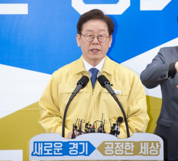 경기도, 북부청사 구내식당 칸막이 설치‥코로나19 예방 사회적 거리두기 솔선수범