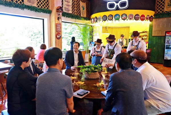 류태호 태백시장, 사회적기업 컬쳐랜드협동조합 신규사업장 격려