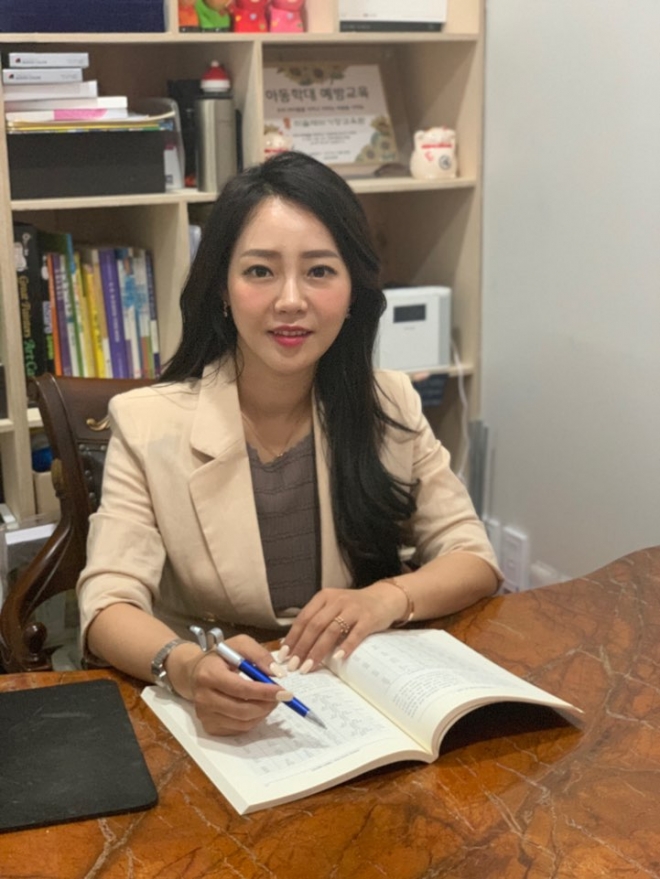 [부산기장미술학원] 미술재미 기장 교육학원 김현정 대표, 미술교육을 통해 자존감이 높은 아이로 성장시켜주세요.